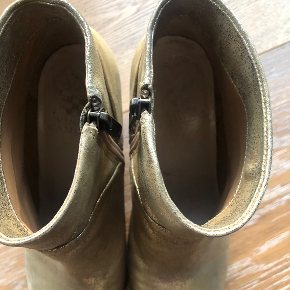 Vince Camuto gold shimmer metallic leather boots - Picture 3 of 4